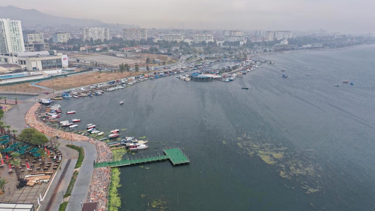 İzmir Körfezi'ndeki Kirlilik Sebebiyle Soruşturma Başlatıldı