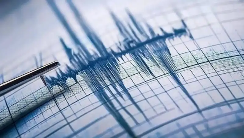 Antalya'da Korkutan Deprem: 3,8 Büyüklüğünde Sarsıntı Meydana Geldi