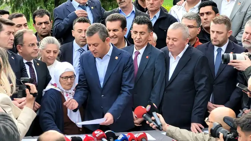 CHP, Ekrem İmamoğlu İçin Imza Kampanyası Başlattı