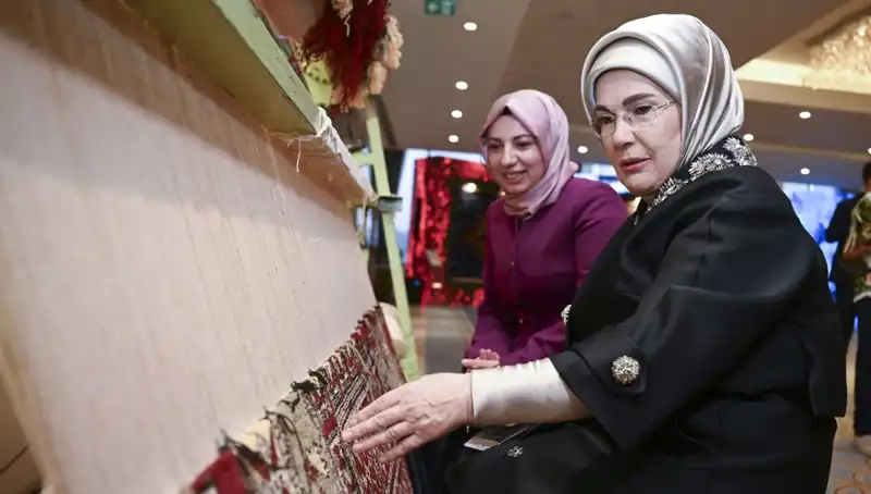 Emine Erdoğan'ın Özel Halısı Açık Artırmada Satıldı: Geliri Depremzedelere