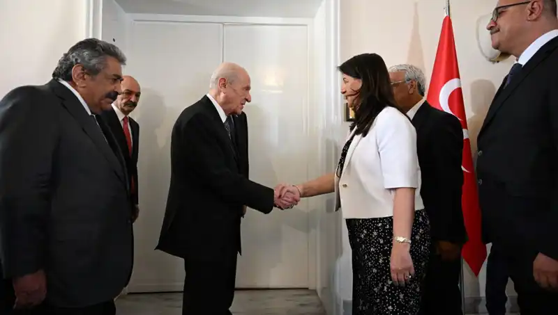 Bahçeli'den DEM Parti Heyetine Önemli Mesajlar: Yeni Stratejiler Neler?