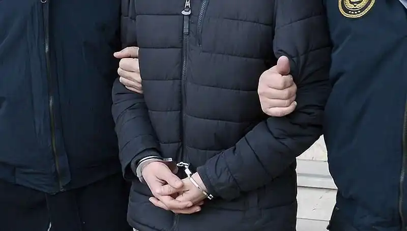 Samsun'da Firari Hükümlü, Hırsızlık ve Silahlı Tehdit Suçlarıyla Yakalandı