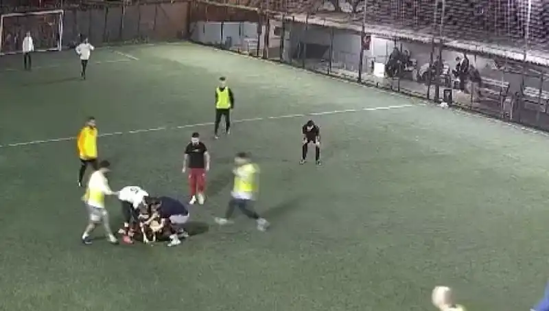 Halı Saha Müsabakalarında İki Ayrı Ölüm Olayı Şok Etkisi Yarattı