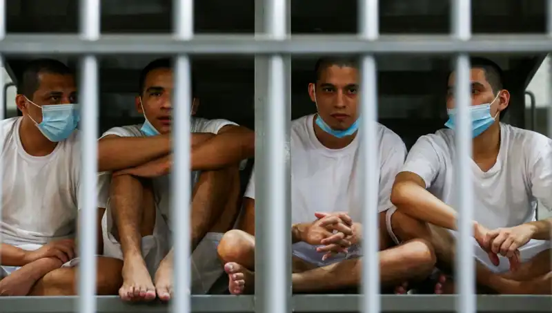 El Salvador'dan Venezuela'ya Şok Edici Siyasi Tutuklu Teklifi: Gerçek Nedir?