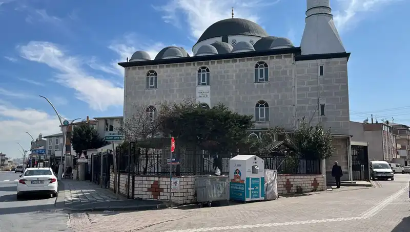 Cami Tuvaletinde Bulunan Adamın Gizemi Çözülüyor: Başında Ne Oldu?