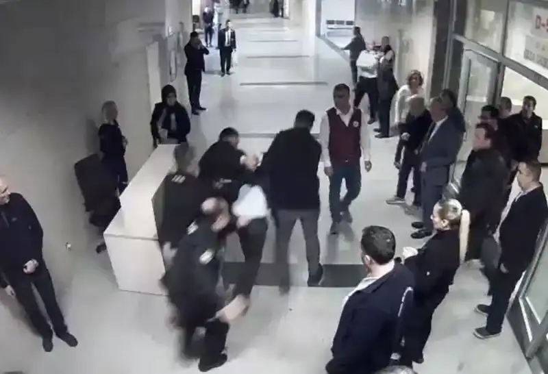 Savcı Kadın Hakimi Vurmuştu: Saldırı Anını Gösteren Şoke Eden Görüntüler Ortaya Çıktı