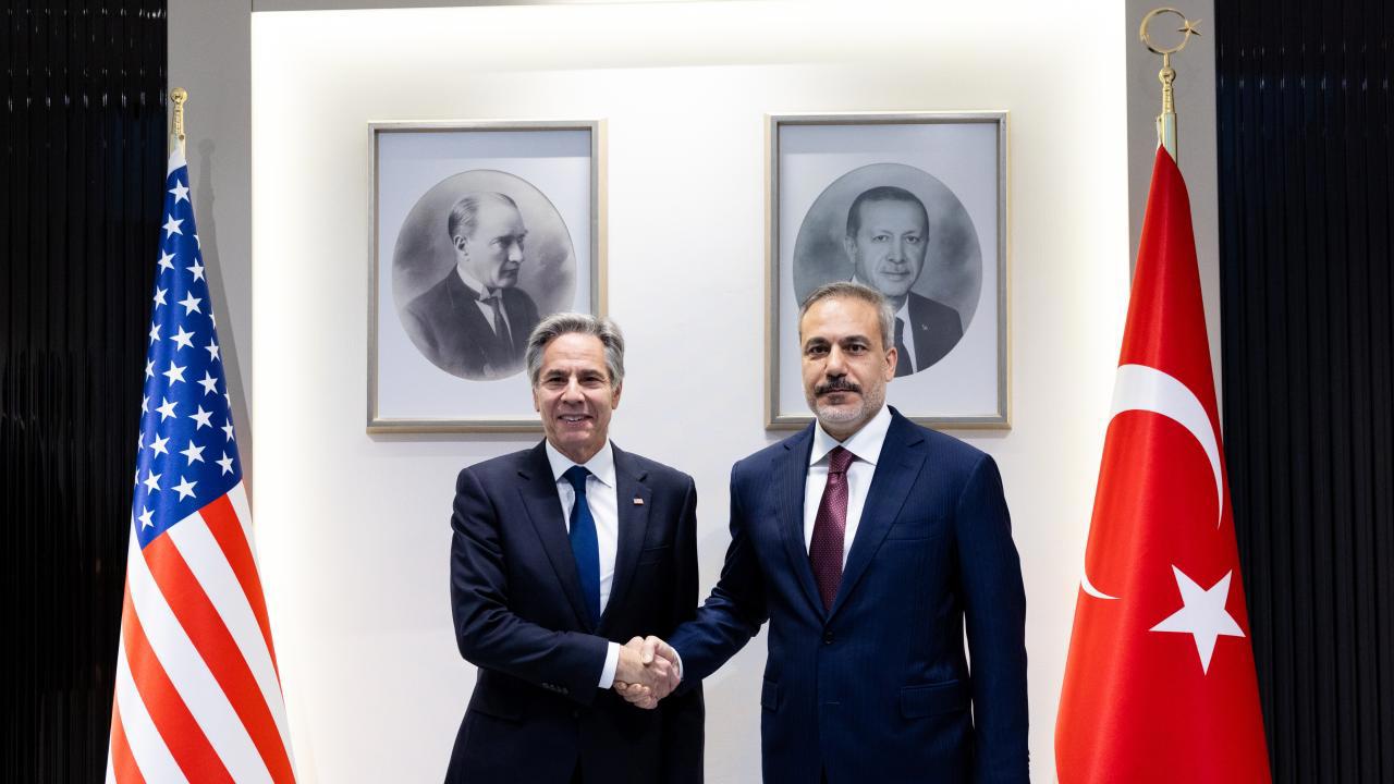 Bakan Fidan, Blinken ile Diplomatik Görüşme Gerçekleştirdi