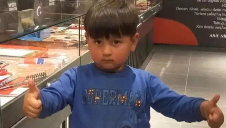 Küçük Sinan'ın Bayram Sevinci, Acı Bir Hikaye ile Gölgeleniyor