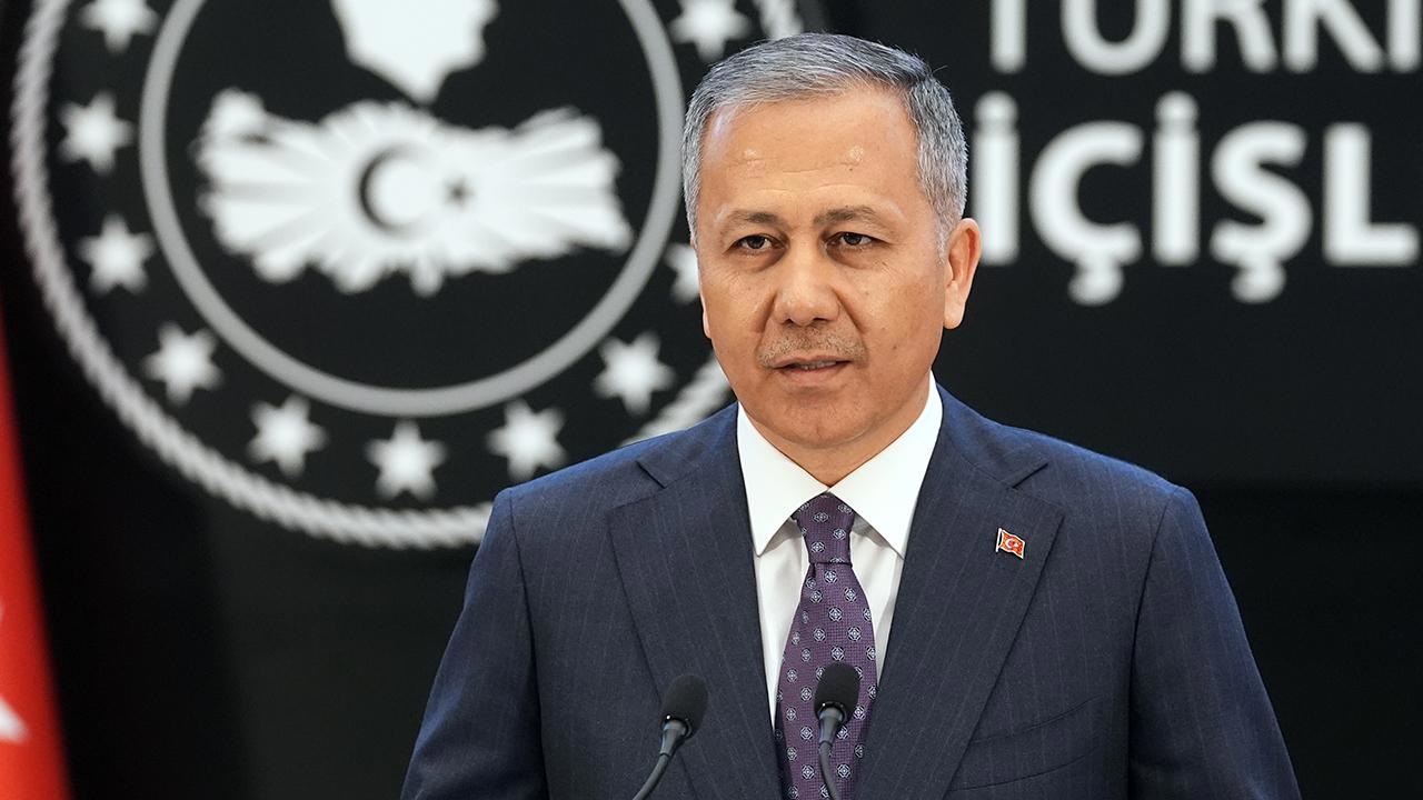 Bakan Yerlikaya'dan Suriyelilere Geri Dönüş Çağrısı