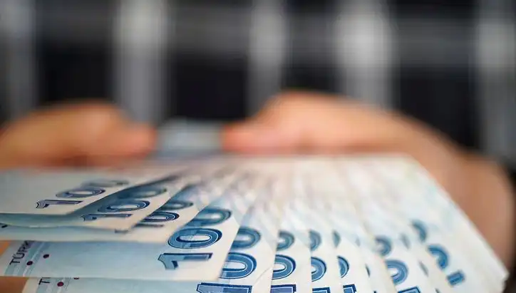 Emekli Promosyonları 2025: Bankaların Sunduğu Fırsatlar Neler?