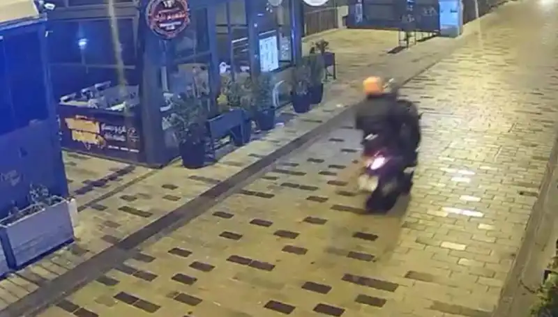 Gece Kulübünde Haraç Saldırısı: Torpil ve Silah Atışı Azımsanacak Gibi Değil!