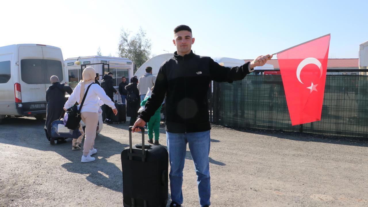 Savaştan dönen Abdulkadir Türk bayrağıyla büyük sürpriz hazırlıyor
