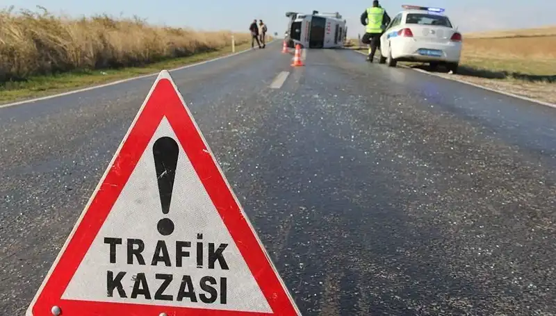Niğde'de Zincirleme Kaza: 16 Yaralı, Araçlar Tahrip Oldu