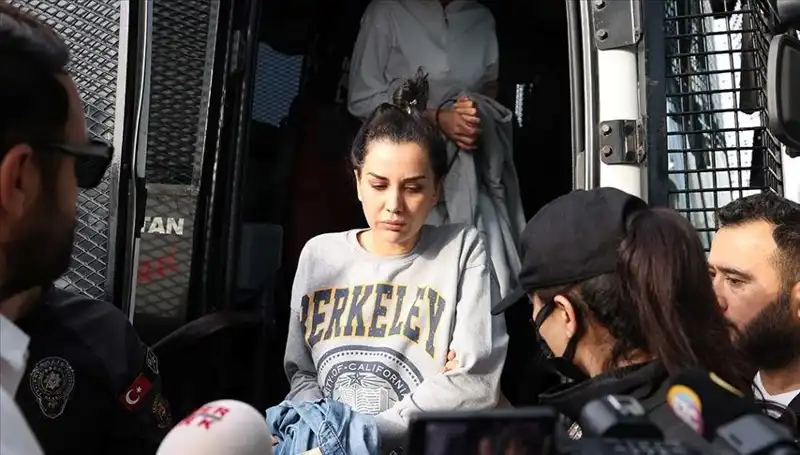 Dilan Polat'ın Instagram Hesabına Neden Erişim Sağlanamıyor?