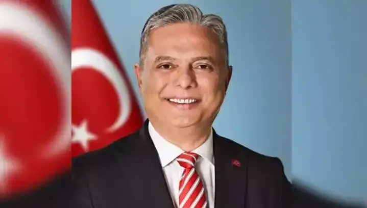 Ümit Uysal Kimdir? CHP Genel Başkan Adayının Hayatı ve Vizyonu