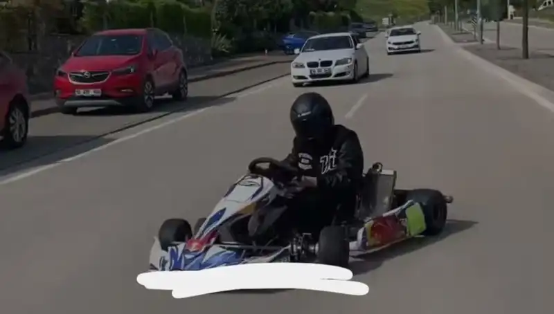 Go-Kart Sürücüsünün Tehlikeli Drift Macerası Trafikte Şok Yarattı