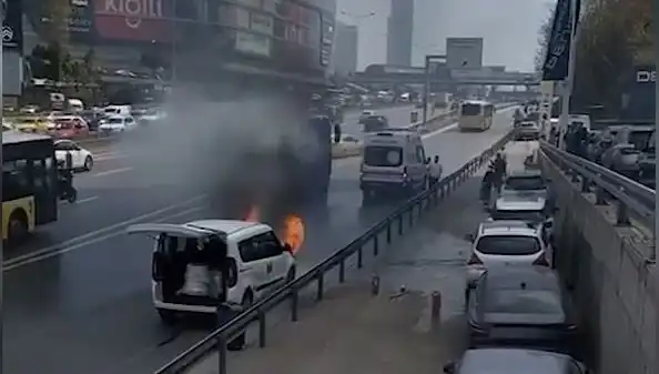 Alev Alev Yanan Araca TOMA ile Cesur Müdahale!