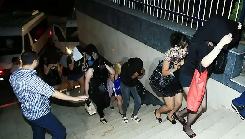Düzce’de Fuhuş Operasyonu: 5 Zanlı Gözaltına Alındı