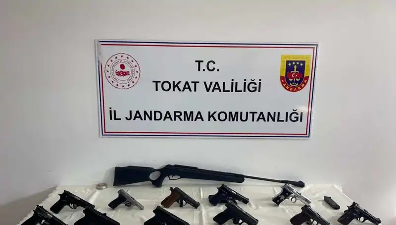 Tokat'ta Kaçak Silah Operasyonu: İki Şahıs Yakalandı, İddialar Şaşırtıcı!