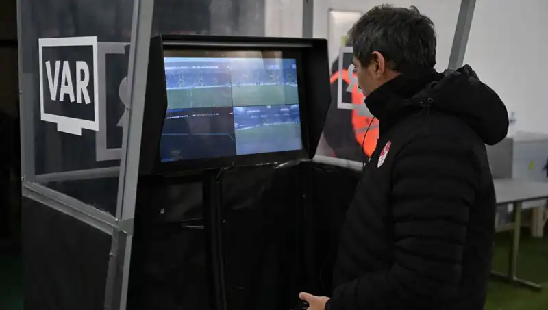 Beşiktaş-Gaziantep FK Maçında Alman VAR Hakemi Kritik Rol Üstleniyor
