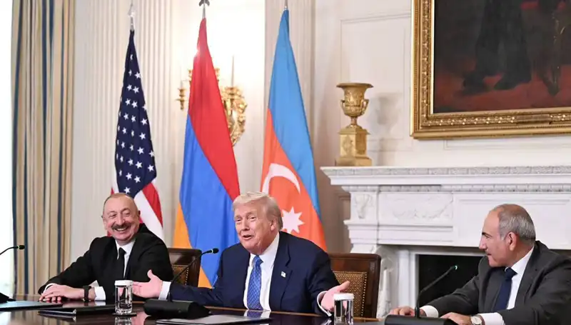 Aliyev'den Ermenistan'a Acil "Anayasa" Çağrısı: Tarihi Fırsat Kaçırılmamalı