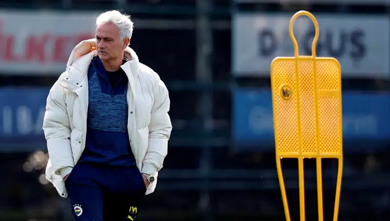 Mourinho'nun Bir Numarası: Futbol Dünyasında Şoke Eden Strateji