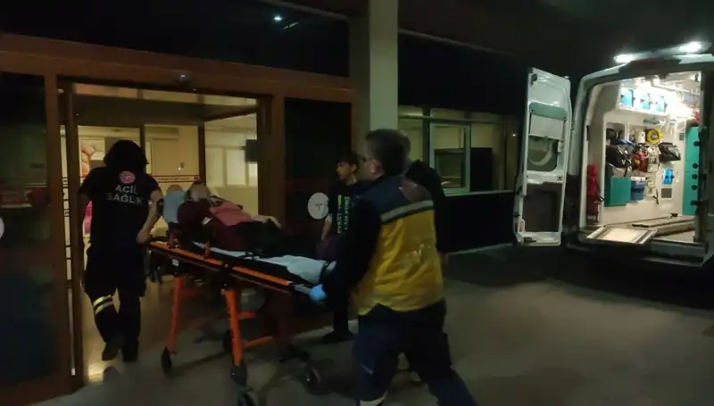 Anne ve Oğul Sobadan Zehirlenerek Hastaneye Kaldırıldı