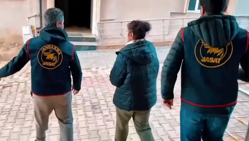 308 Suç Kaydı Olan Firari Hükümlü, İstanbul'da Düzenlenen Operasyonla Yakalandı