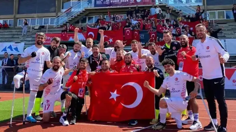 Ampute Futbol Takımımız Şampiyonluktan Şampiyonluğa: Engelsiz Kalplere Umut Oluyor