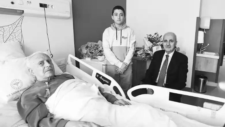 Burhan Abiş: AK Parti'yi Kurma Mücadelesinin Unutulmaz İsimlerinden Biri Hayatını Kaybetti