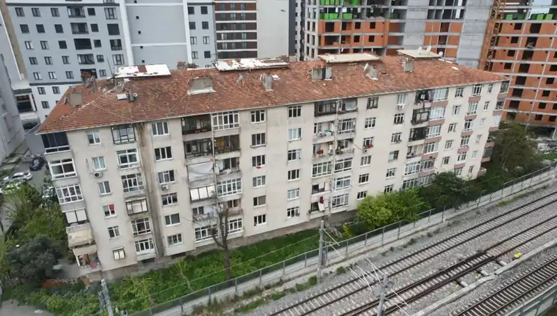 Deprem Sonrası Bakanlık Önlemleri ile Riskli Binalar Boşaltılıyor