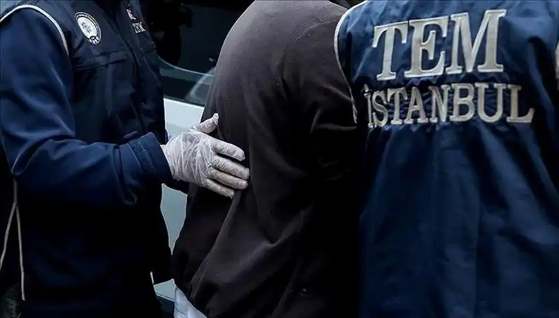 İstanbul'da Belediyelere Yeraltı Operasyonu: Gözaltında Eski Başkan Şükrü Genç Var