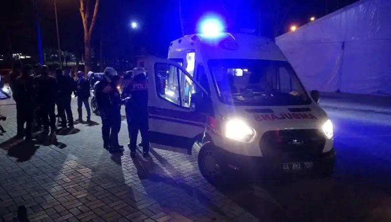 Parkta Silahlı Kavgaya Dönüşen Gruplar, Şehirde Panik Yaratıyor!