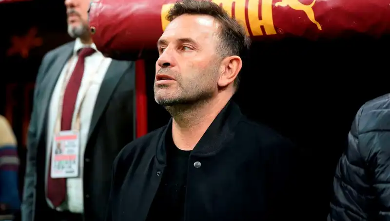 Galatasaray'da Okan Buruk'tan Şaşırtan Tek Değişiklik: Neyin Pesinden Koşuyor?
