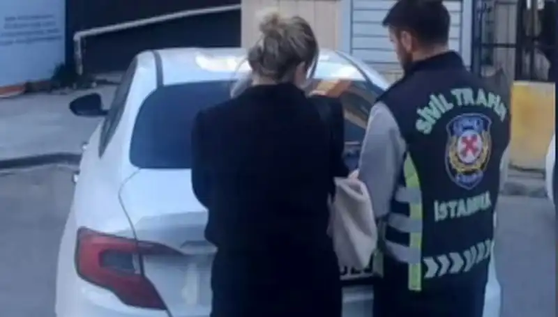 Kadıköy'de Drifting Yapan Kadın Sürücüye Şok Ceza: 48 Bin Lira!