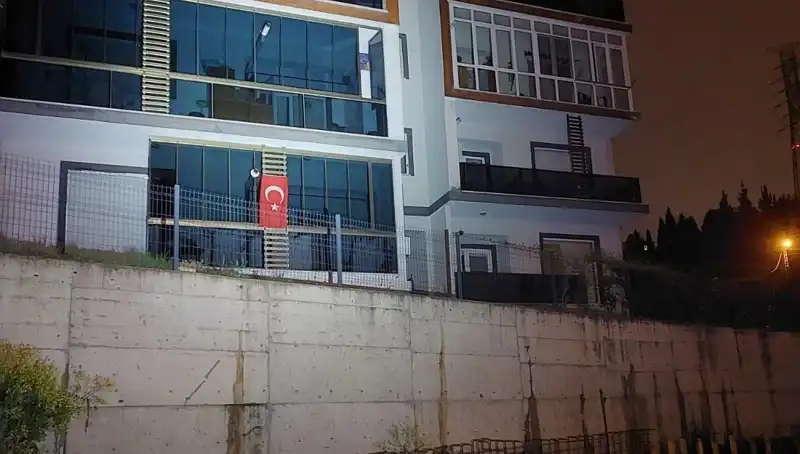 Sakarya'da Tehlike Çanları: 4 Katlı Apartman Neden Tahliye Edildi?