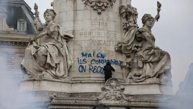 Paris Belediyesi, Sokak Sanatçılarına Karşı Sıkı Önlemler Alıyor!