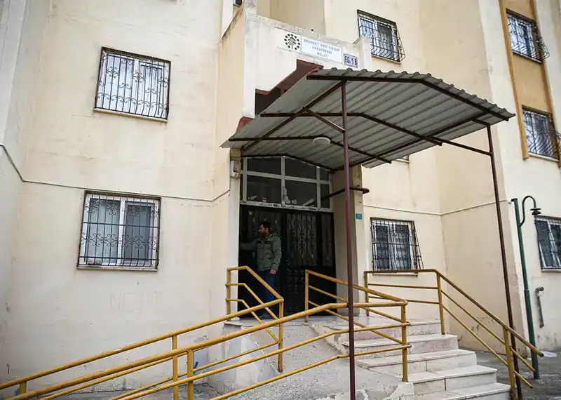 Asansörde Şok Eden Hırsızlık Olayı: Çatı Güvenlikleri Çalındı!