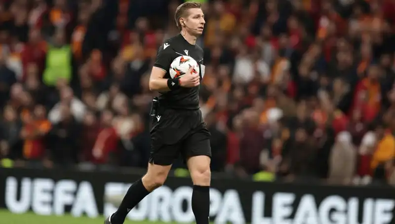 Galatasaray-Antalyaspor Maçında VAR ve Belçikalı Hakem Lawrence'ın Rolü