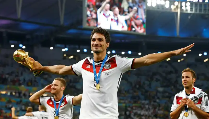 Alman Futbolunun Efsanelerinden Hummels, Futbolu Bırakmaya Karar Verdi