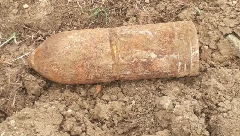 Çanakkale'de Tarihi Bir Keşif: Patlamamış Top Mermisi Bulundu