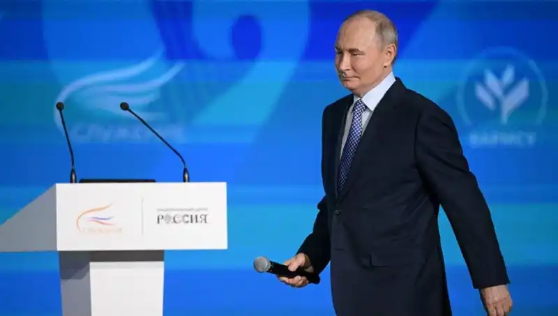 Rusya'nın Yabancı Ajan Yasasında Neler Değişiyor? Putin İmzasıyla Yeni Dönem Başladı